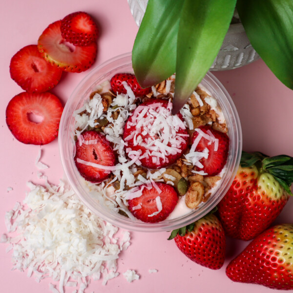 Strawberry Cheesecake Overnight Oats